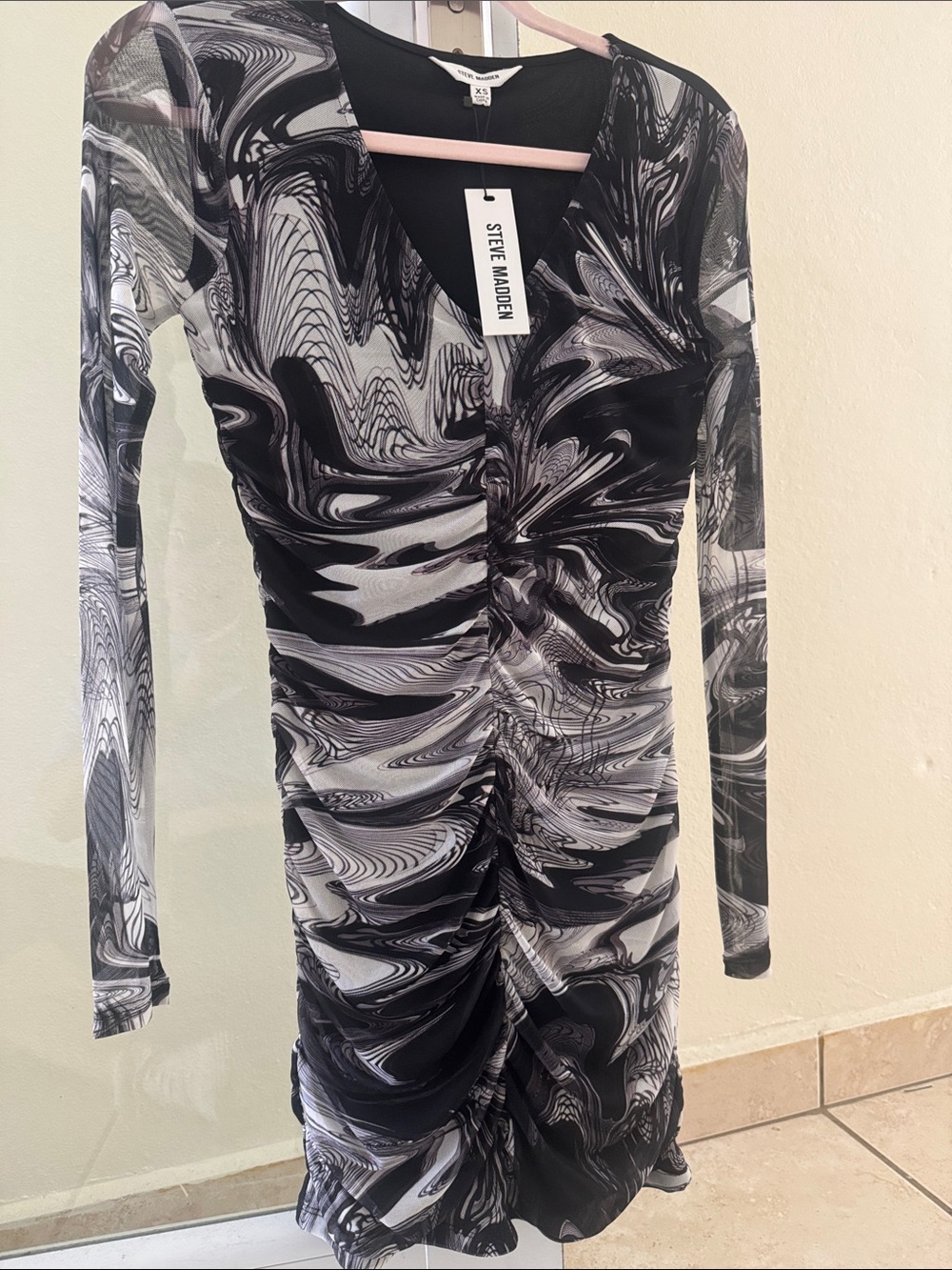 Steve Madden Black & White Abstract Ruched Long Sleeve Mesh Dress